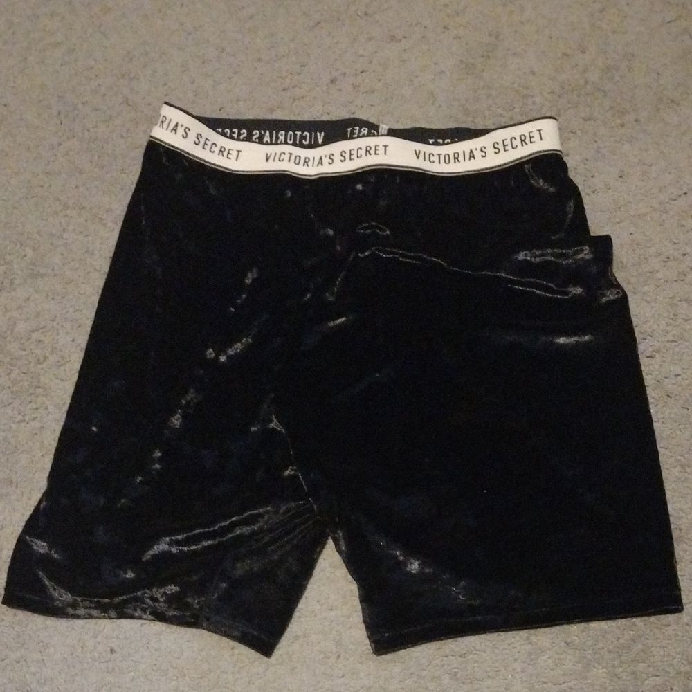 Victoria's Secret Black Velvet Shorts Medium